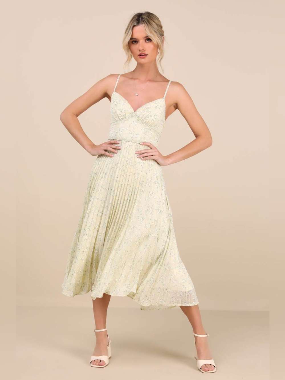 Darling Favorite Yellow Floral Sleeveless Pleated Midi Dress - Picture 4 of 6